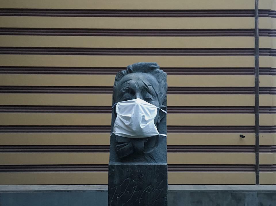 Tbilisi’s famous monuments appear in masks - Anti-pollution campaign in the city geotv.ge